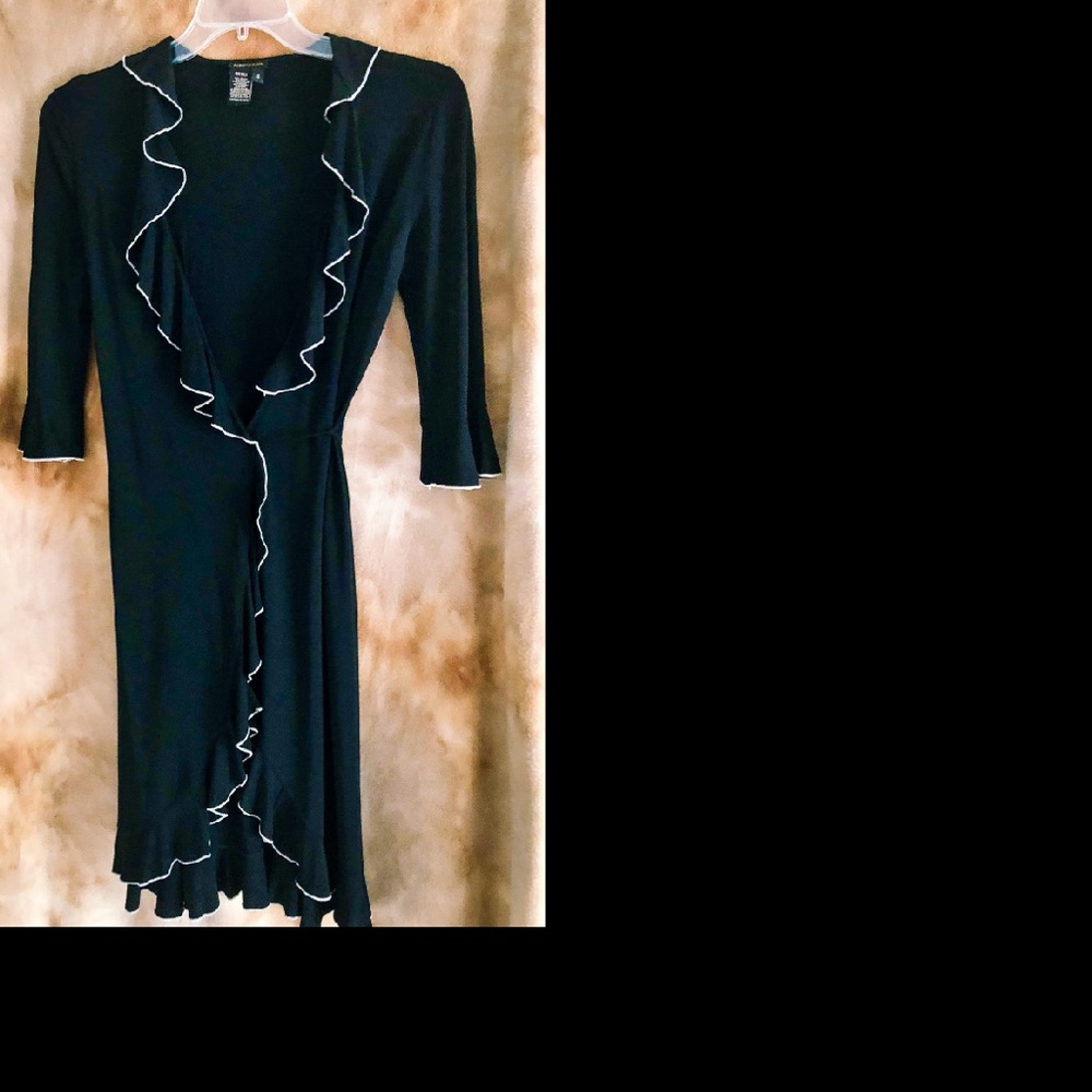 Wrap dress. Like new. Smoke and pet free home.